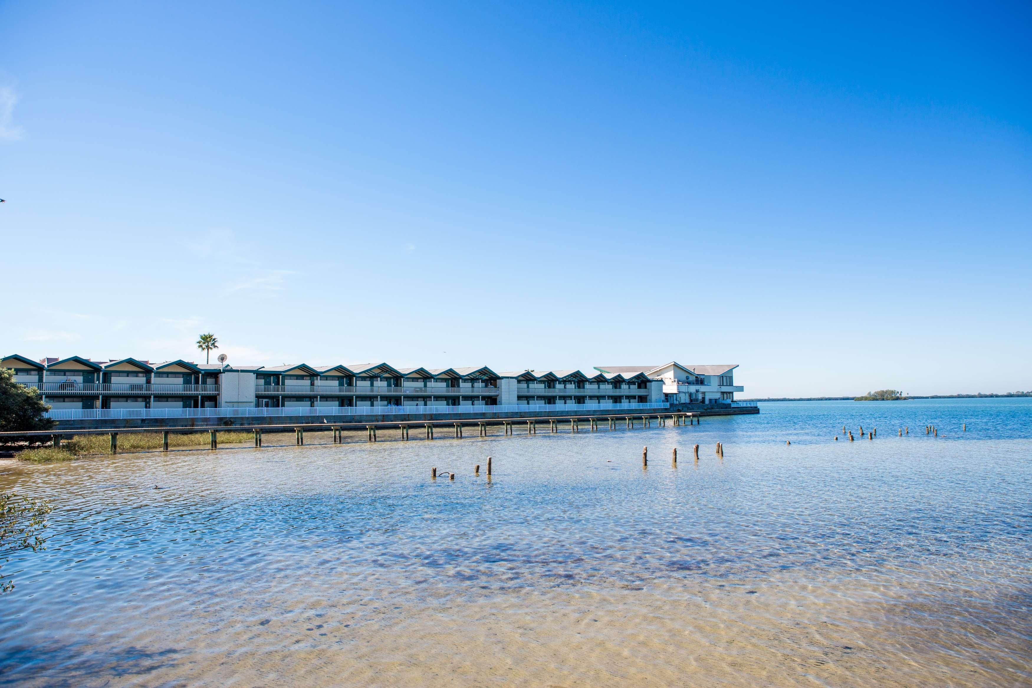 Best Western Plus Yacht Harbor Inn Dunedin Exteriör bild