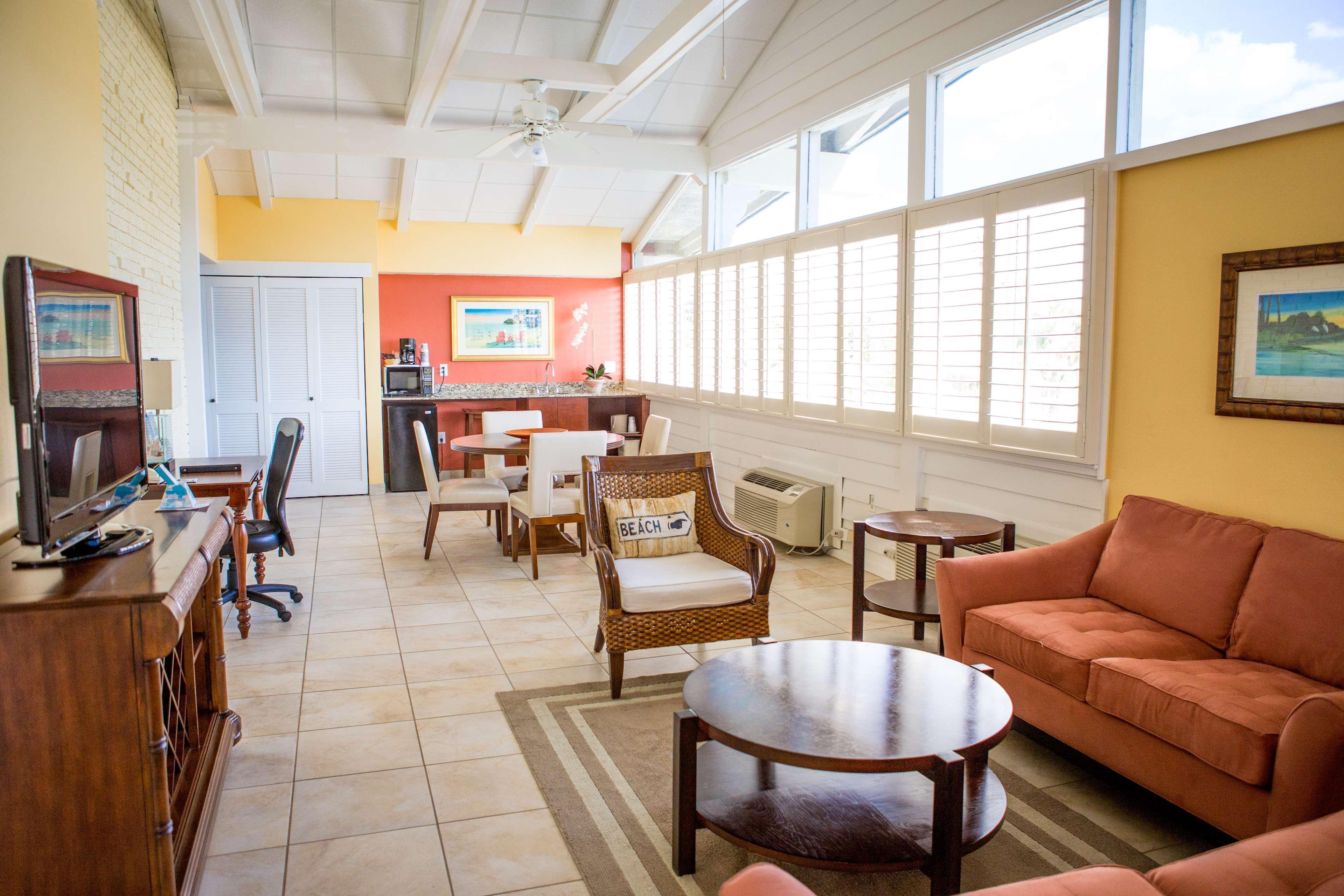 Best Western Plus Yacht Harbor Inn Dunedin Exteriör bild