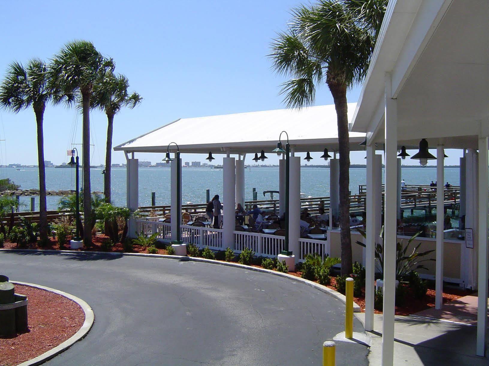 Best Western Plus Yacht Harbor Inn Dunedin Exteriör bild